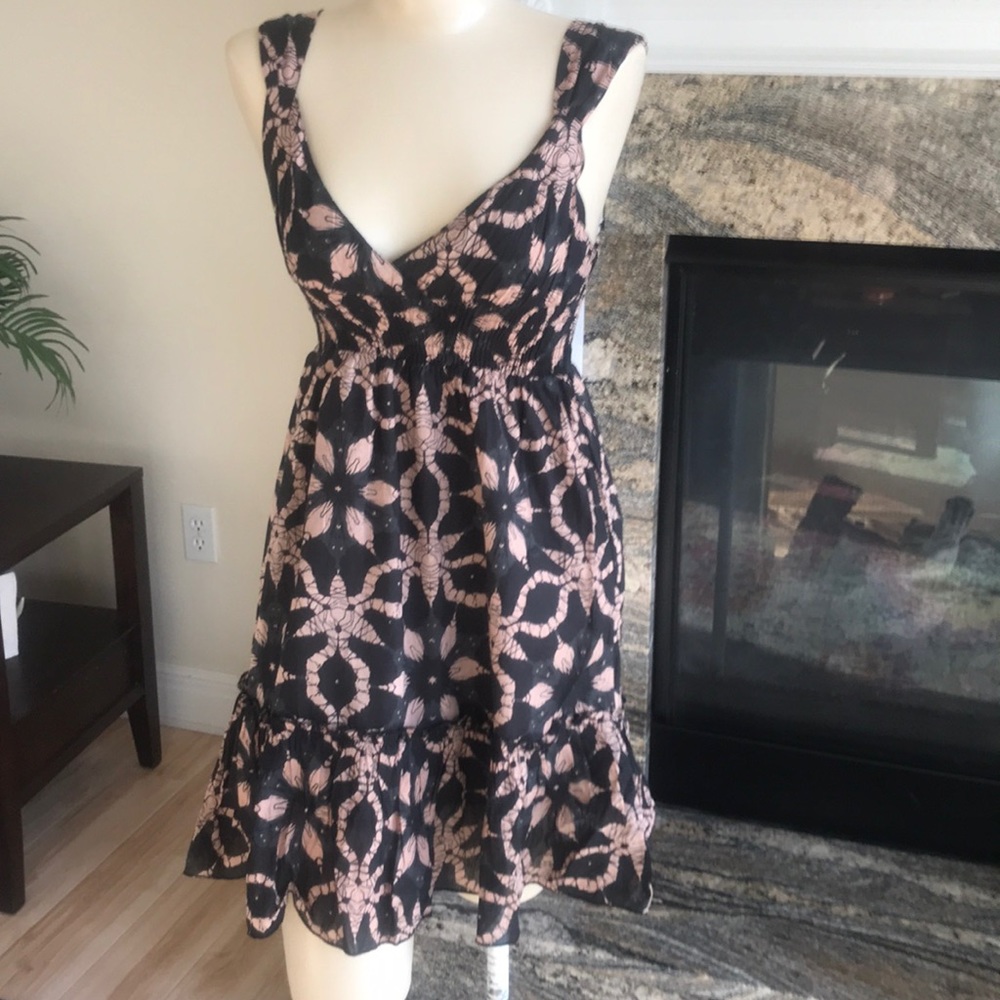 Raviya dress black and pink mini